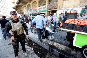 epa06332804 Iraqi soldier from the emergency forces stands guard at a popular market in al-Gomhouria Street in central Baghdad, Iraq, 16 November 2017, as part of the security plan to protect the Iraqi capital. According to casualty figures recorded by the United Nations Assistance Mission for Iraq (UNAMI), a total of 114 Iraqi civilians were killed and another 244 injured in acts of terrorism, violence and armed conflict in Iraq in October 2017, while Baghdad was the worst affected with 38 civilians killed and 139 injured.  EPA/ALI ABBAS