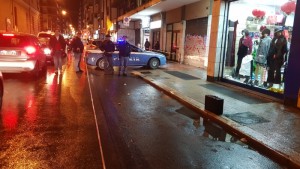 Allarme-bomba per valigia sospetta lasciata sul marciapiede in via Carulli a Bari
