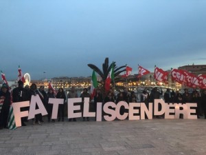 Migranti: manifestazione a Bari 'Fateliscendere' - foto di Isabella Maselli
