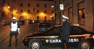carabinieri-notte Bari vecchia